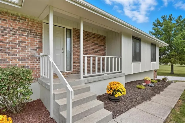 $525,000 | 13512 East 198th Street, Peculiar, MO 64078