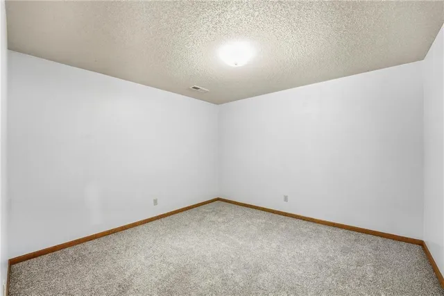 $525,000 | 13512 East 198th Street, Peculiar, MO 64078