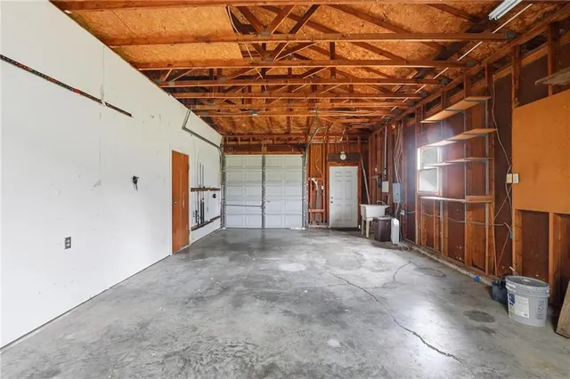 $525,000 | 13512 East 198th Street, Peculiar, MO 64078