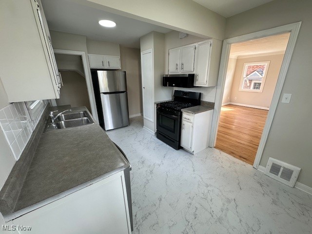 2712 Ralph Avenue Cleveland, OH 44109 - Photo 12 of 16 Gallery Image 12
