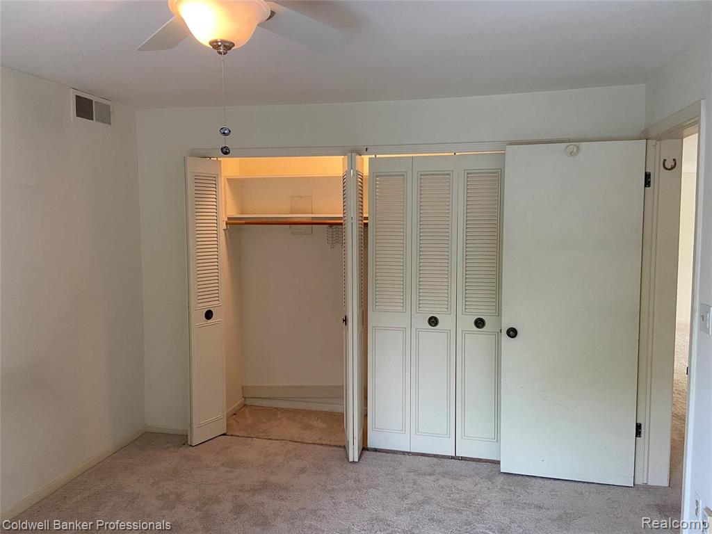 1750 Vernier Road, Unit 25 Grosse Pointe Woods, MI 48236 - Photo 16 of 22