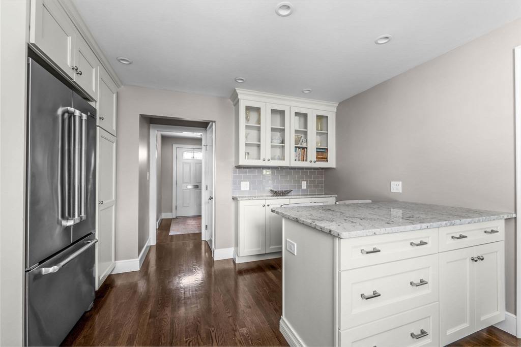 26 Regan Road Boston, MA 02124 - Photo 5 of 41 Gallery Image 5