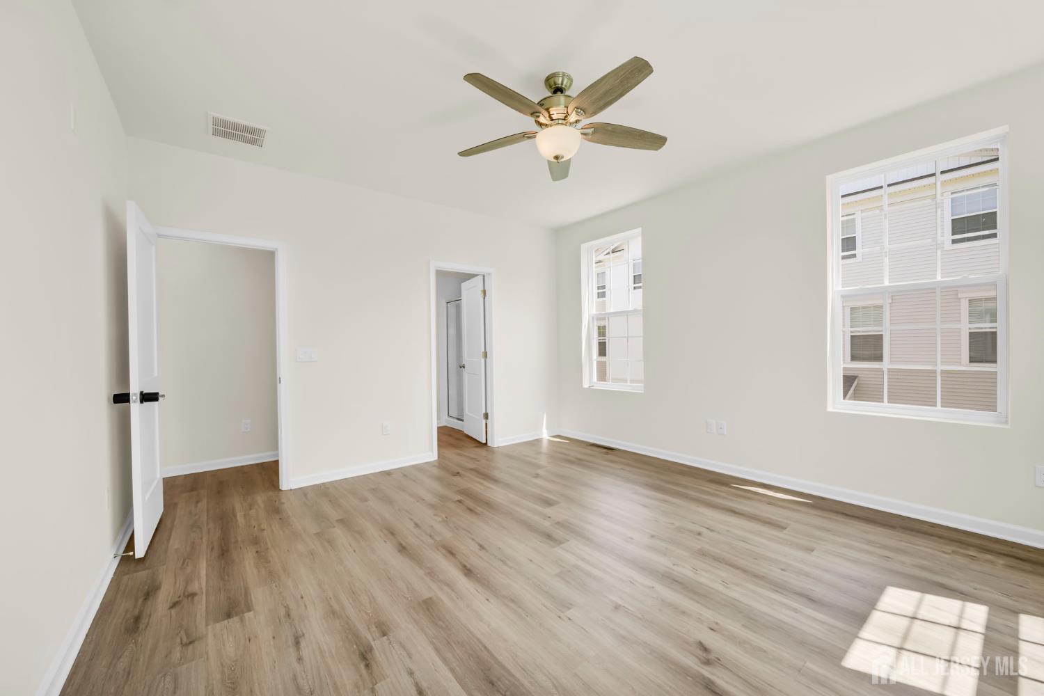 228 Park Lane Dunellen, NJ 08812 - Photo 20 of 25