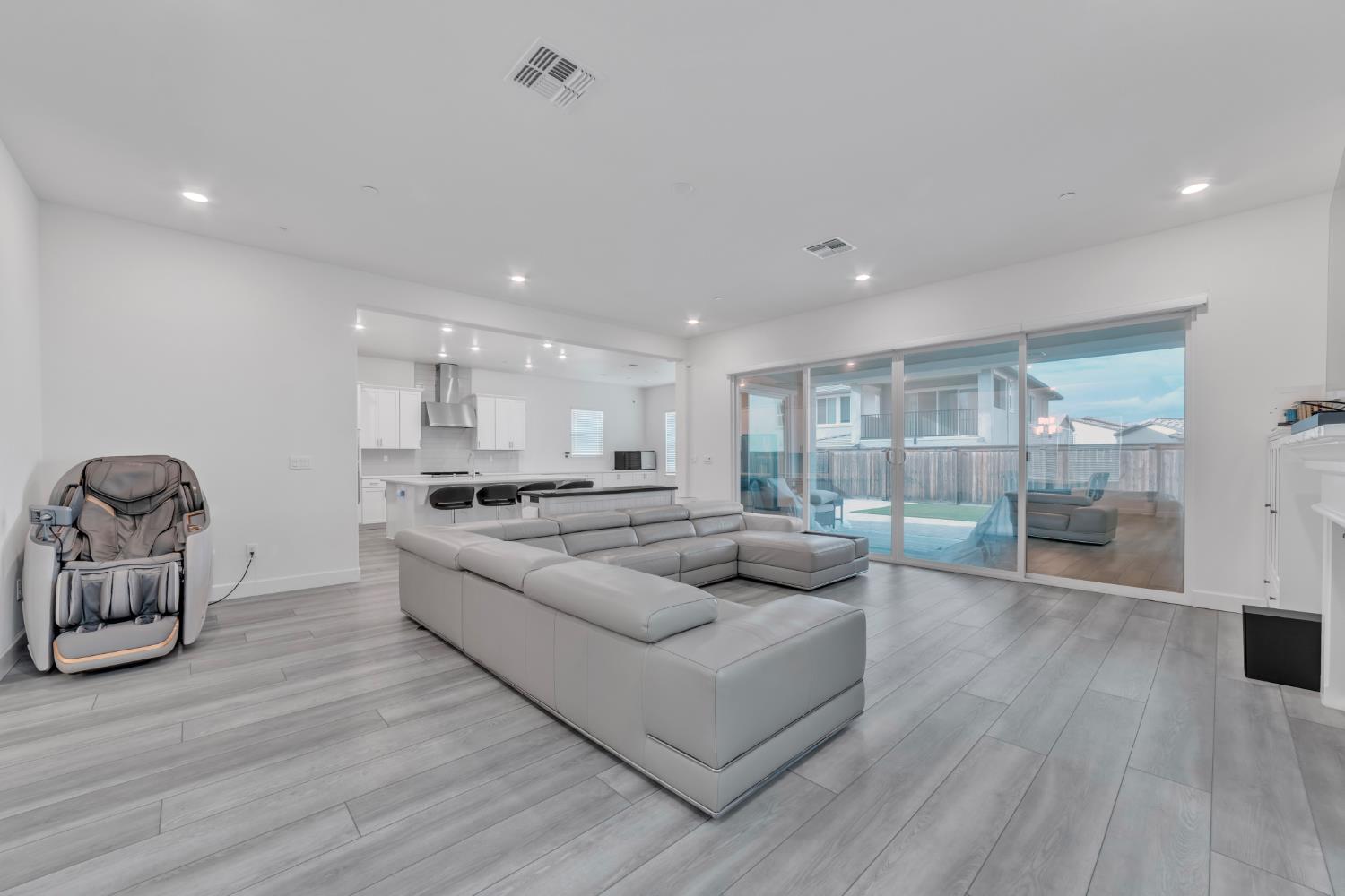 3406 Loggerhead Circle Folsom, CA 95630 - Photo 12 of 58