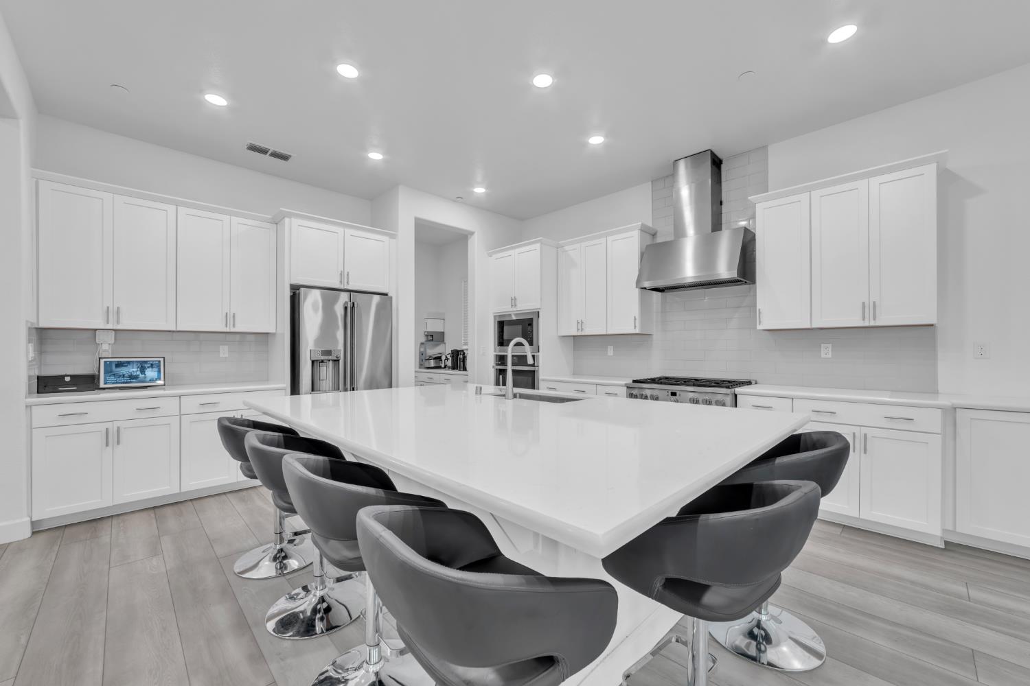 3406 Loggerhead Circle Folsom, CA 95630 - Photo 16 of 58