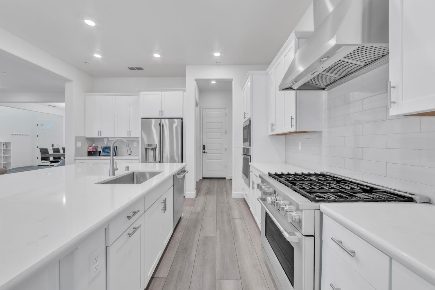 3406 Loggerhead Circle Folsom, CA 95630 - Photo 20 of 58