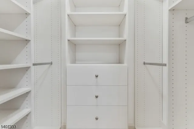 $3,900 | 20 Bloomfield Avenue, Essex Fells, NJ 07021