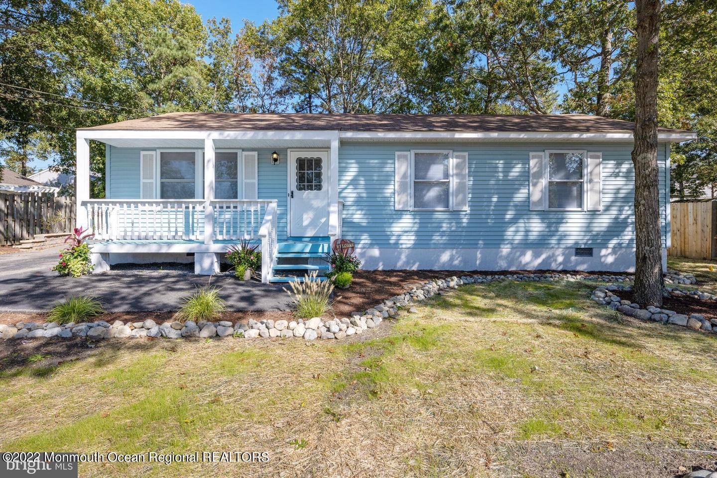 182 Sextant Road Manahawkin, NJ 08050 - Photo 1 of 4 1