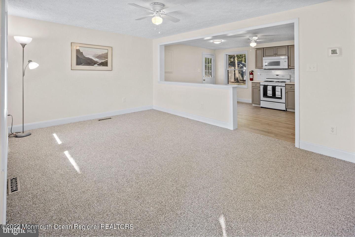 182 Sextant Road Manahawkin, NJ 08050 - Photo 3 of 4 10