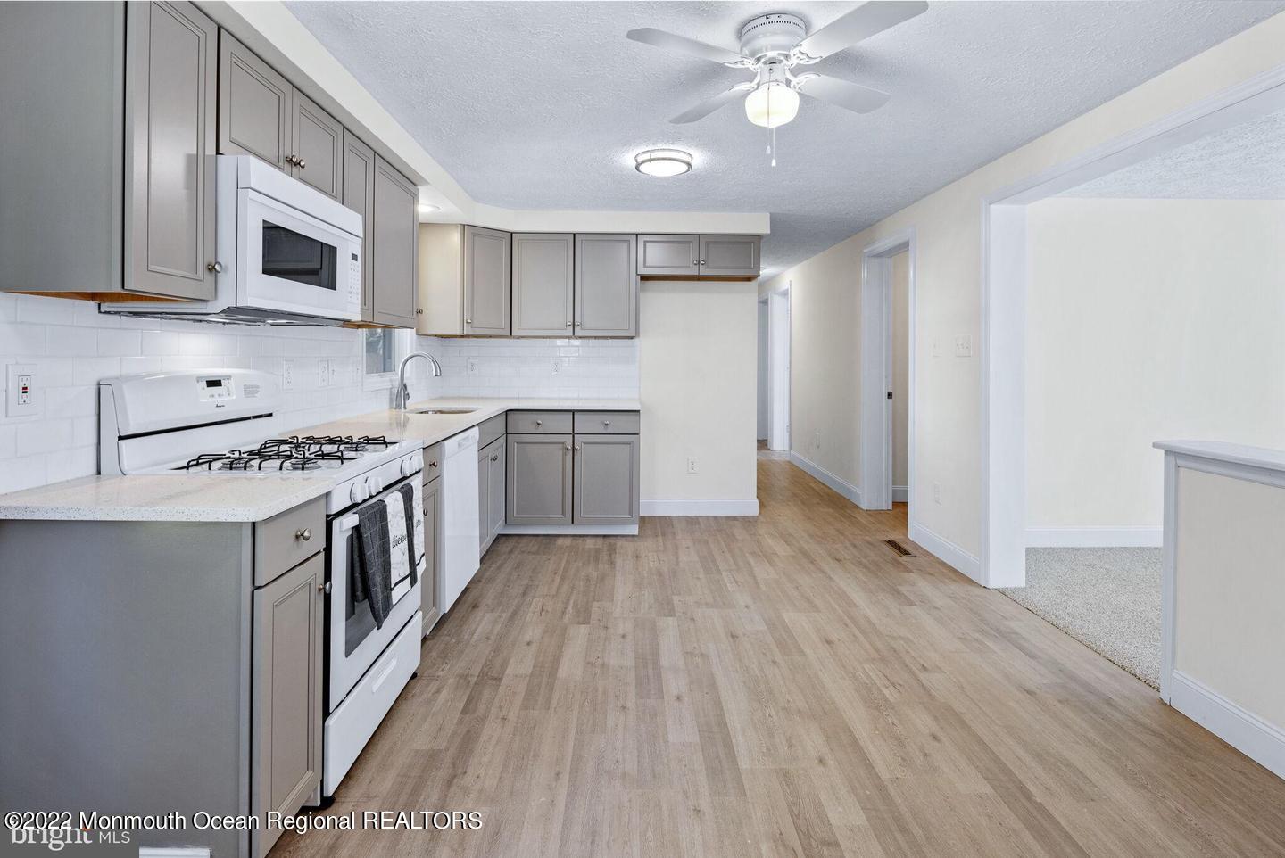 182 Sextant Road Manahawkin, NJ 08050 - Photo 4 of 4 17