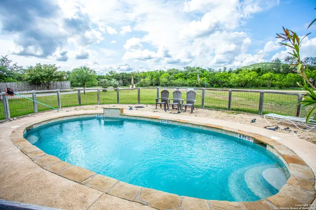$652,500 | 584 Tierra Linda Drive, Concan, TX 78838