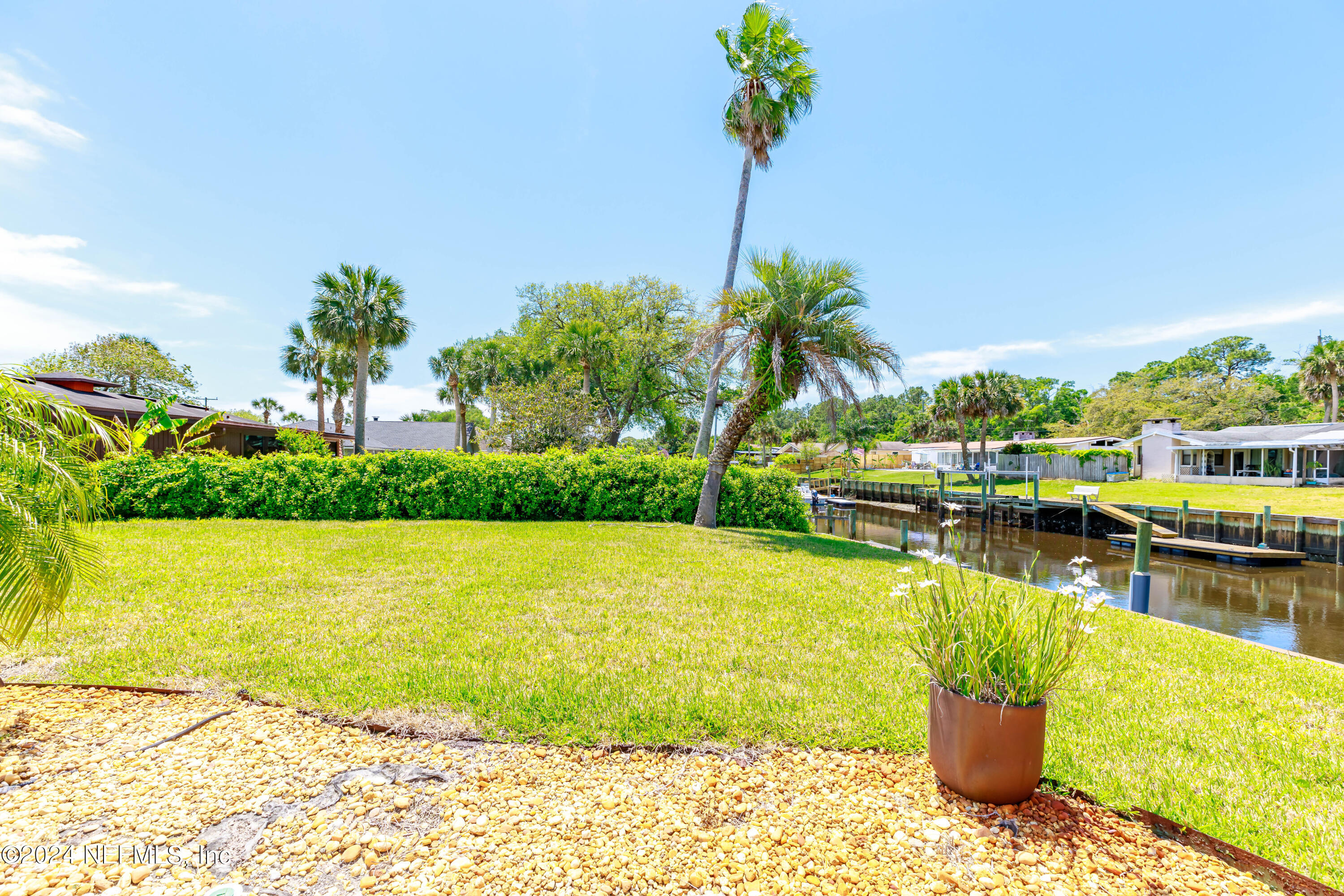 3336 Palm Island Road Jacksonville, FL 32250 - Photo 55 of 67 Backyard / Canal