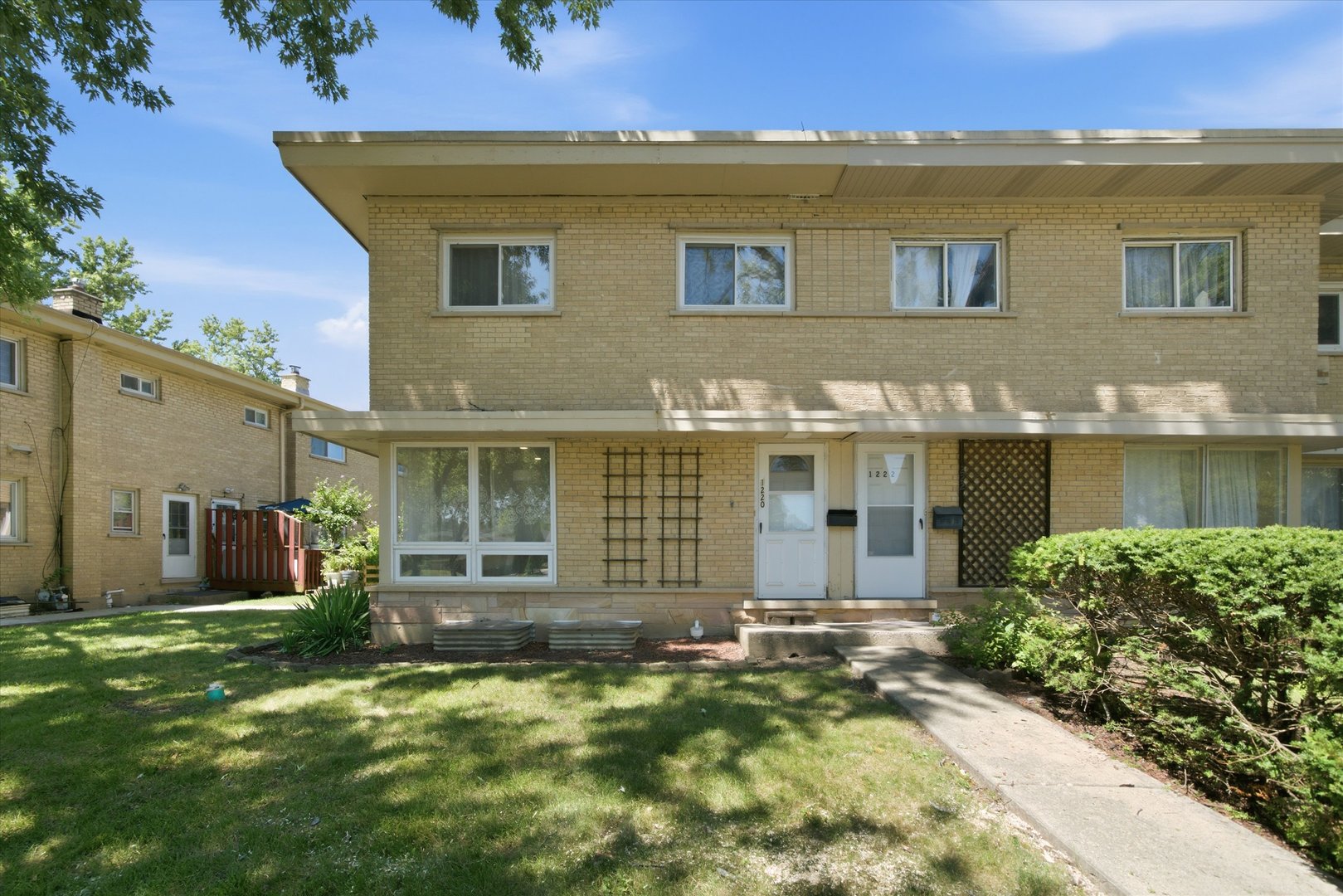 1220 North Wheeling Road Mount Prospect, IL 60056 - Photo 2 of 31