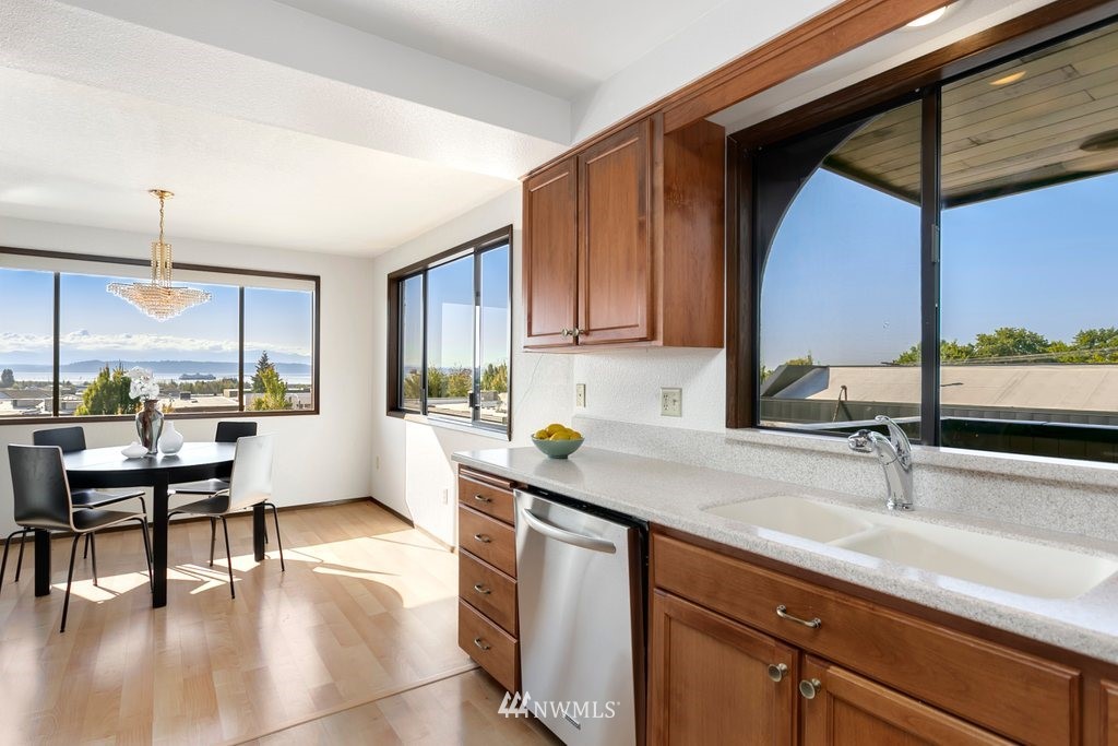 523 Maple Street, Unit 102 Edmonds, WA 98020 - Photo 15 of 25 Gallery Image 15