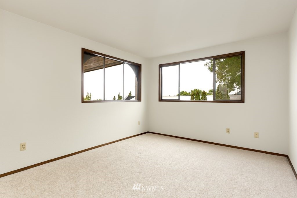 523 Maple Street, Unit 102 Edmonds, WA 98020 - Photo 17 of 25 Gallery Image 17