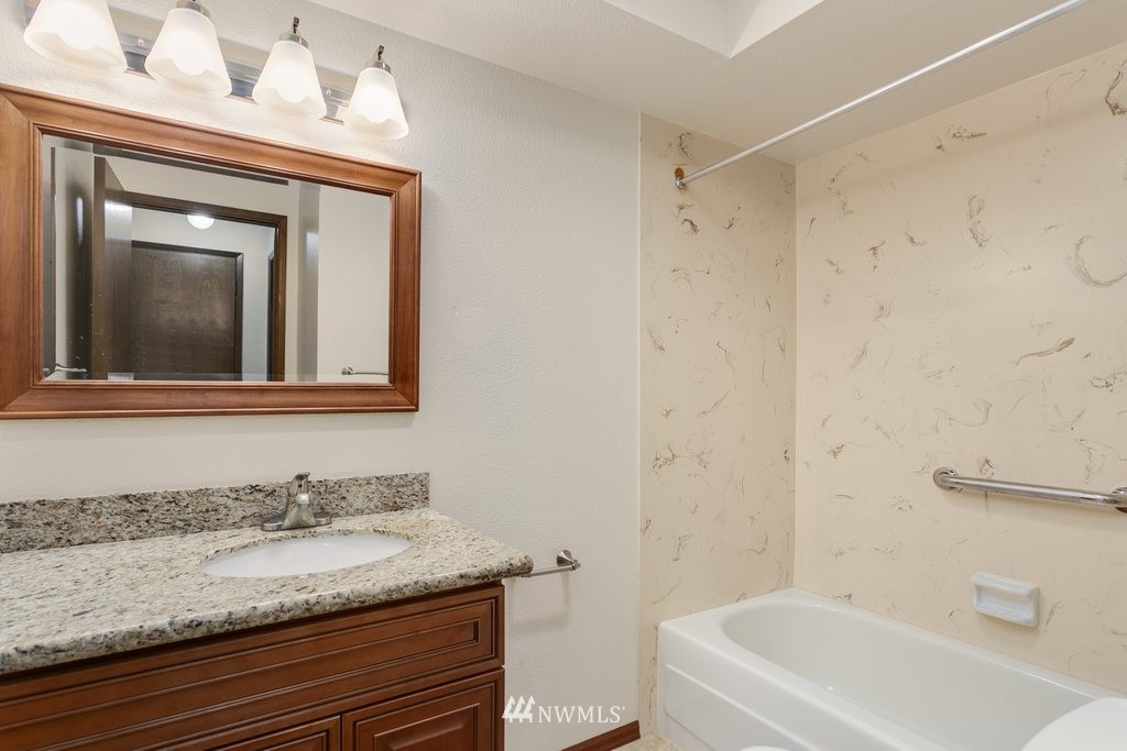 523 Maple Street, Unit 102 Edmonds, WA 98020 - Photo 22 of 25 Gallery Image 22