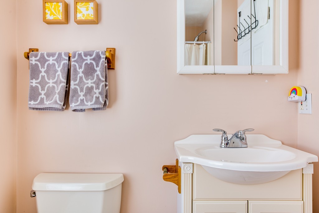 23 Shore Road North Reading, MA 01864 - Photo 22 of 28 Gallery Image 22