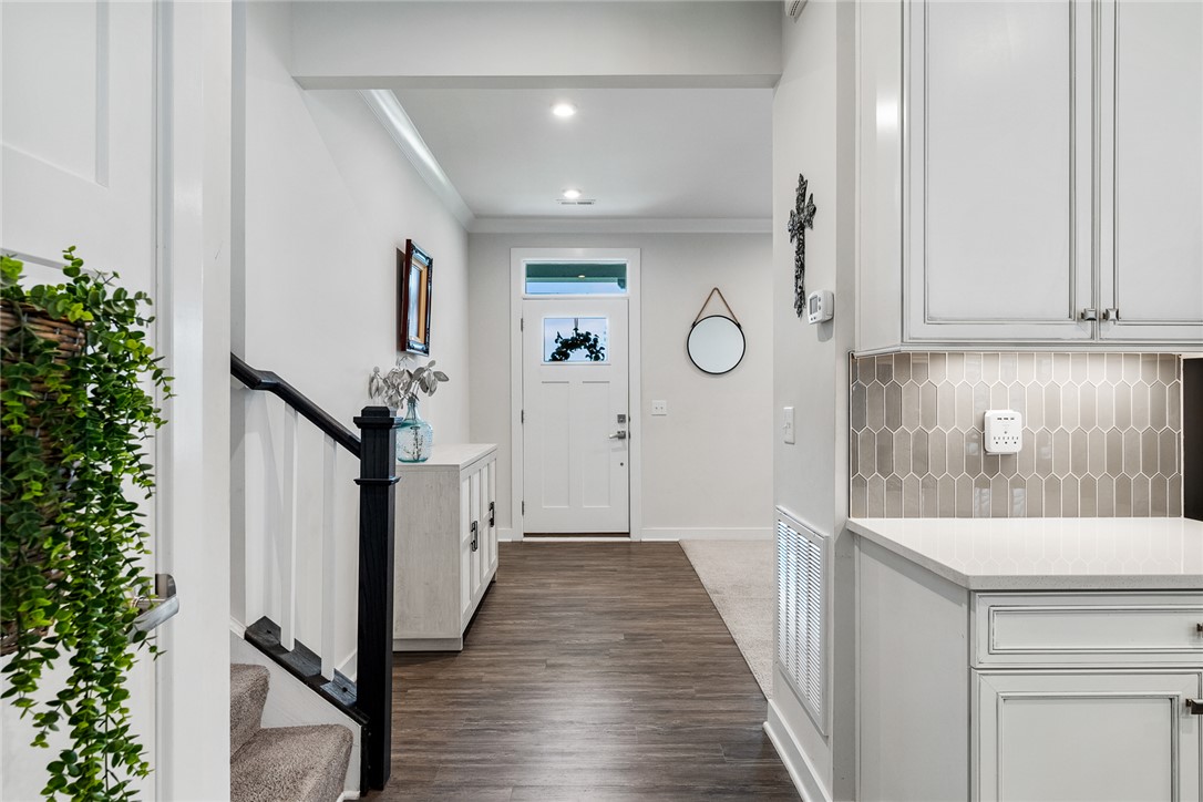 216 Bronson Ridge Anderson, SC 29621 - Photo 6 of 45 A welcoming, open entry.