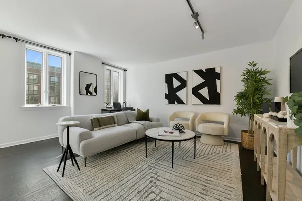 $850,000 | 10 Rogers Street, Unit 308, Cambridge, MA 02142