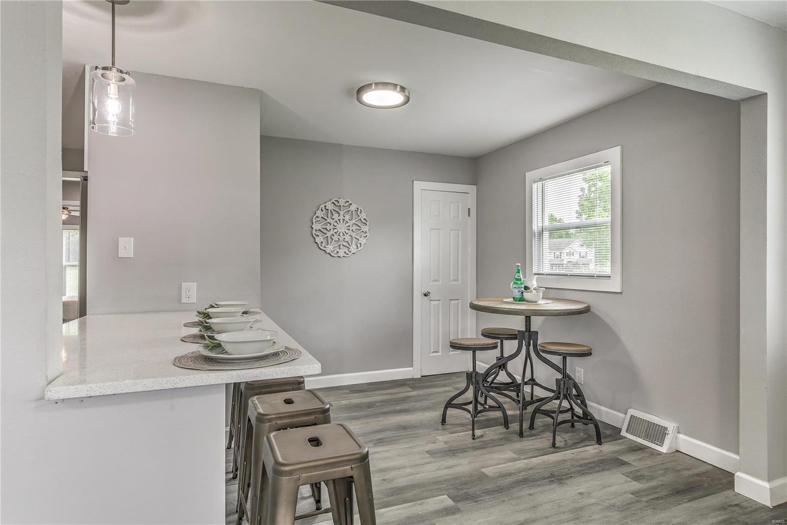 518 Hanna Road Manchester, MO 63021 - Photo 7 of 25