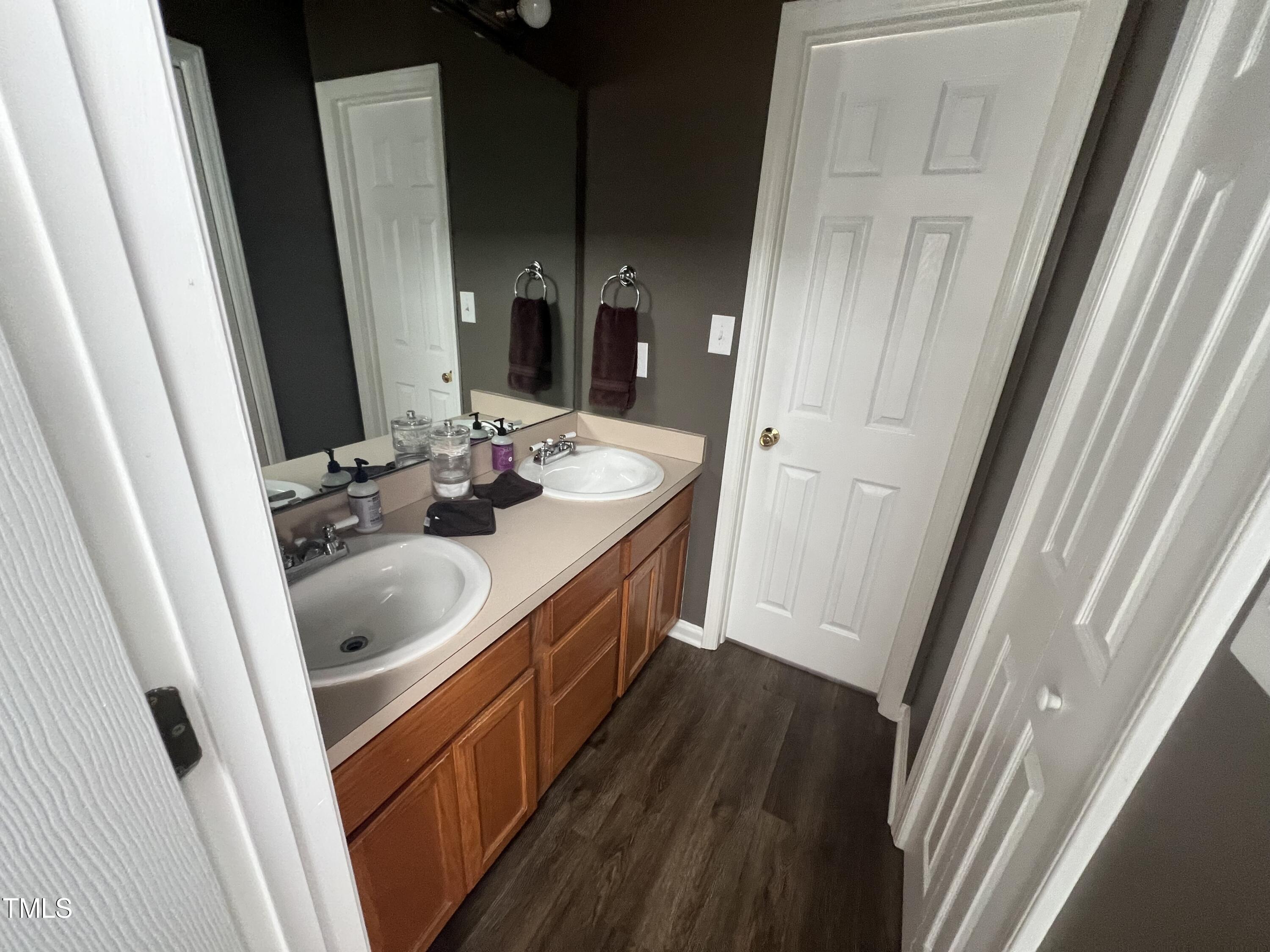 1527 Carson Street Raleigh, NC 27608 - Photo 12 of 19 IMG_2597