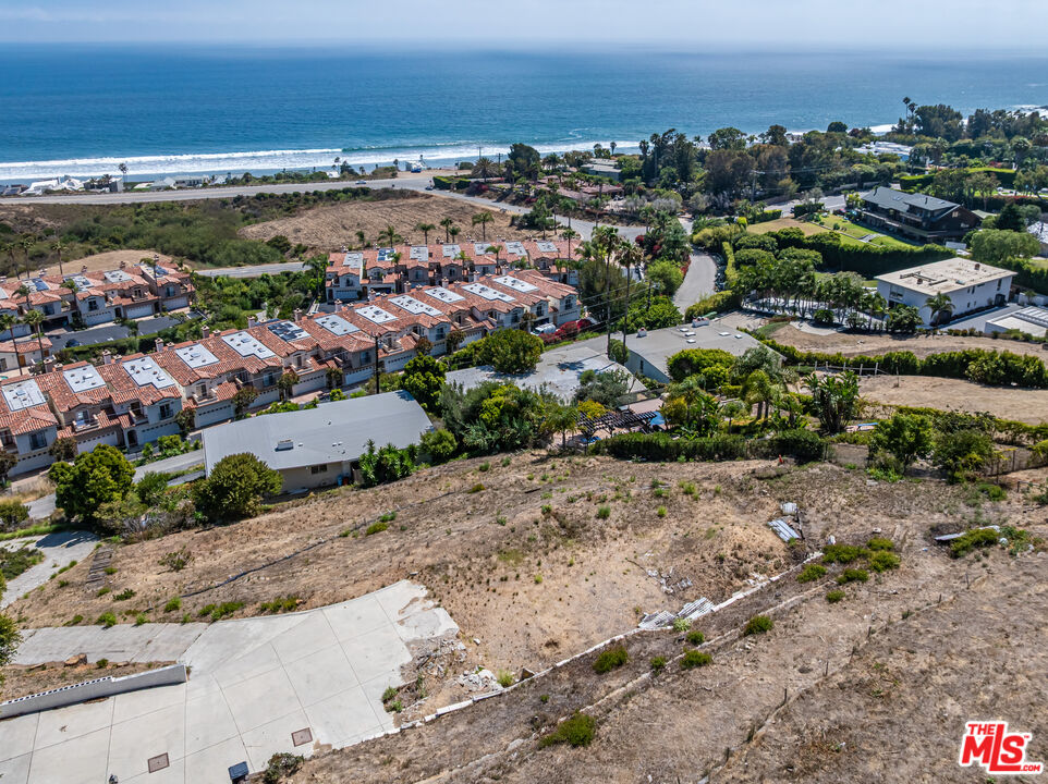 31113 Bailard Road, Unit A Malibu, CA 90265 - Photo 9 of 29
