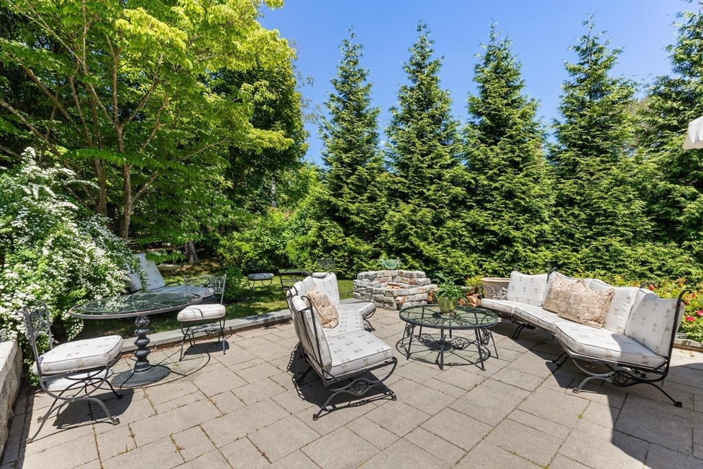 20 Woodholm Road Manchester, MA 01944 - Photo 33 of 42