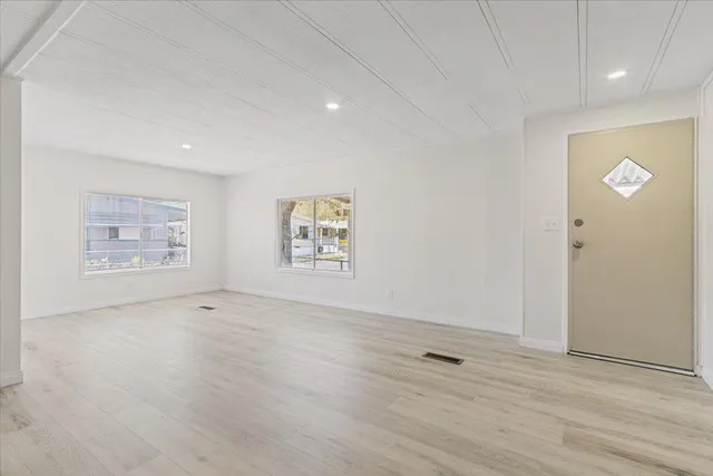 $175,000 | 43850 43850th Street East, Lancaster, CA 93535