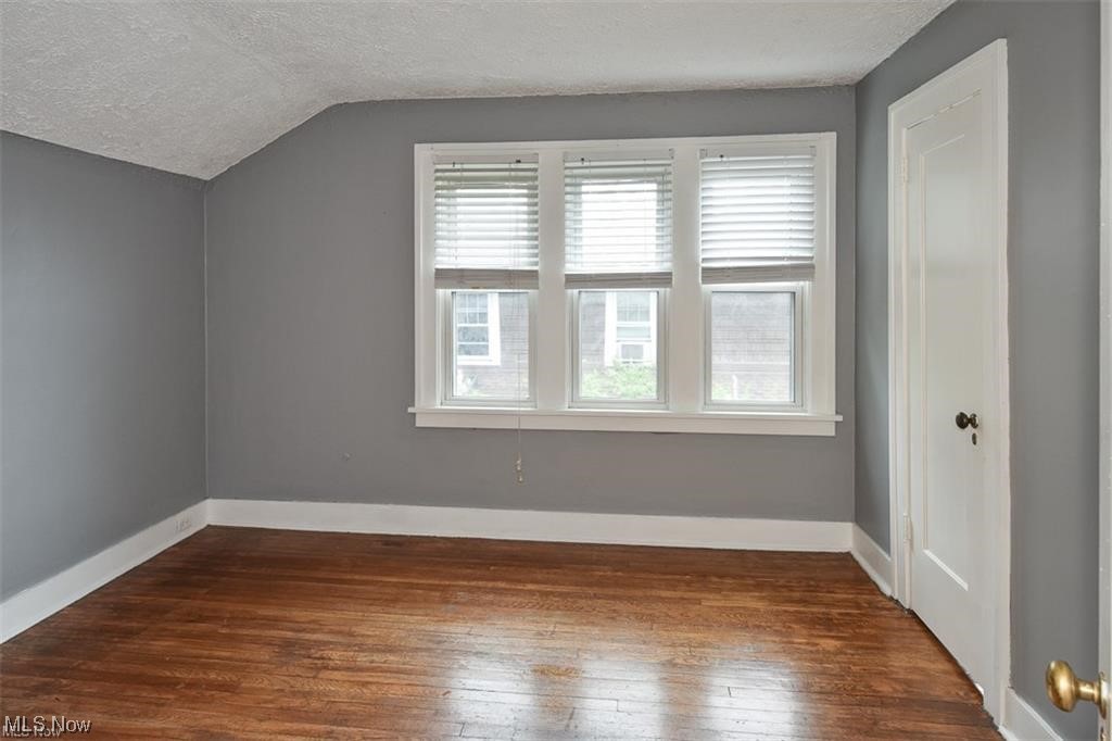 13061 Cedar Road Cleveland, OH 44118 - Photo 15 of 28 Gallery Image 15