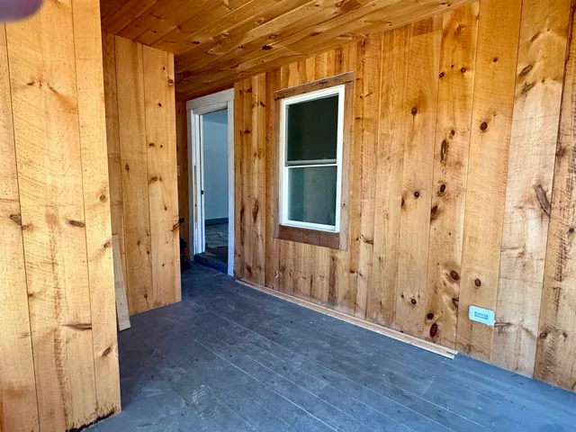 $290,000 | 14-16 Meetinghouse Hill Road, South Sutton, NH 03273