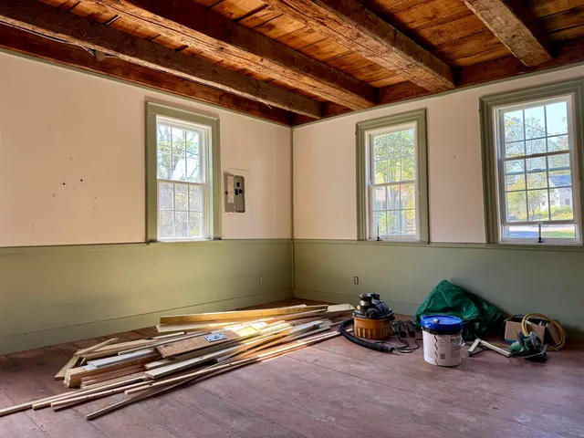 $290,000 | 14-16 Meetinghouse Hill Road, South Sutton, NH 03273