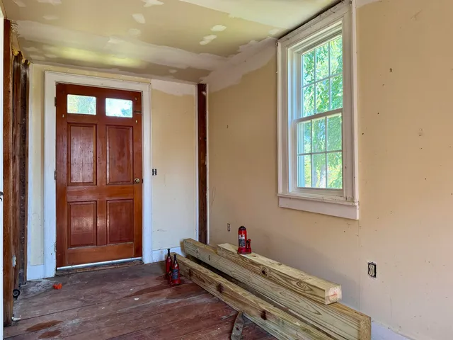 $290,000 | 14-16 Meetinghouse Hill Road, South Sutton, NH 03273