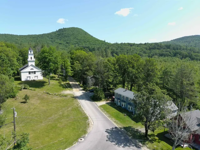 $290,000 | 14-16 Meetinghouse Hill Road, South Sutton, NH 03273