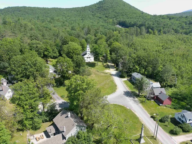 $290,000 | 14-16 Meetinghouse Hill Road, South Sutton, NH 03273