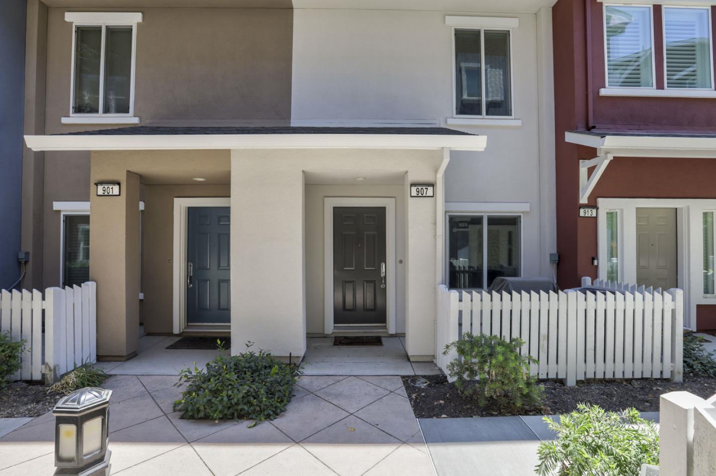 907 Rancho Place San Jose, CA 95126 - Photo 5 of 50 front view of a house