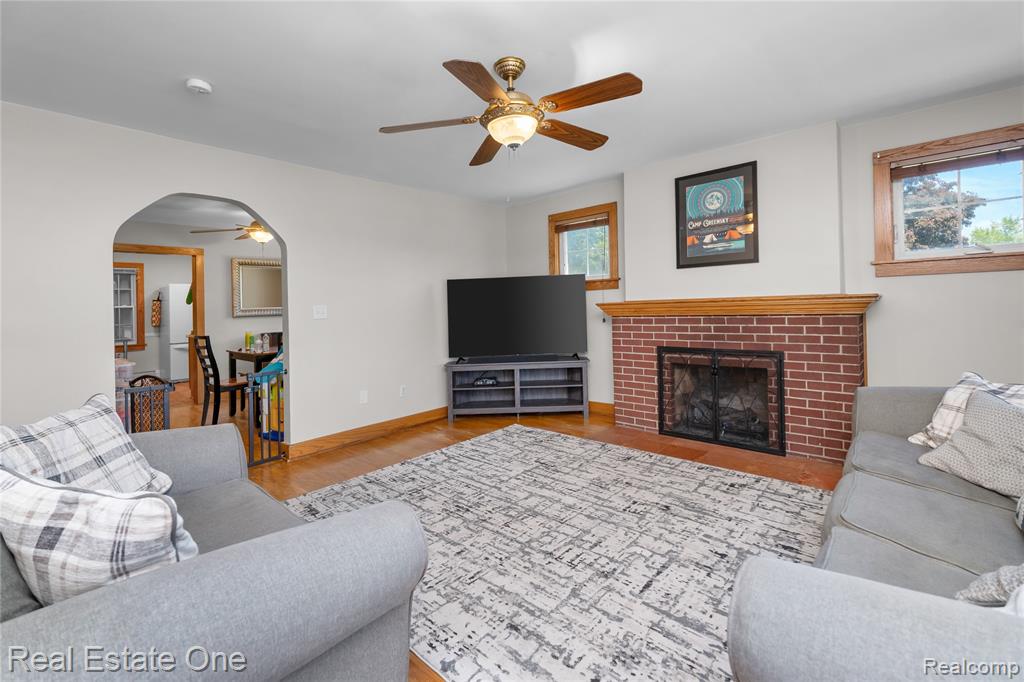 50000 Willis Road Belleville, MI 48111 - Photo 7 of 34