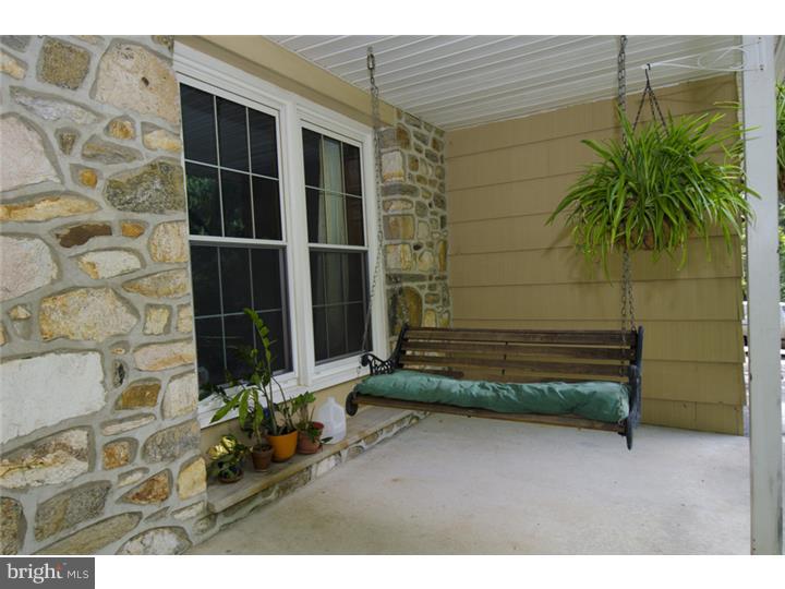 804 Harvey Road Wallingford, PA 19086 - Photo 3 of 24