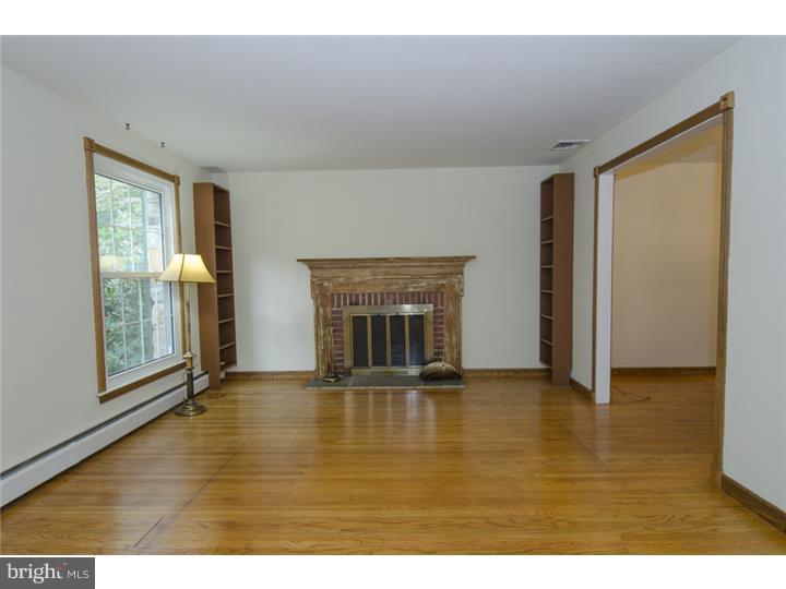 804 Harvey Road Wallingford, PA 19086 - Photo 4 of 24 Living Room