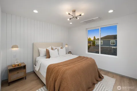 $625,000 | 5921 32nd Avenue Southwest, Unit B, Seattle, WA 98126