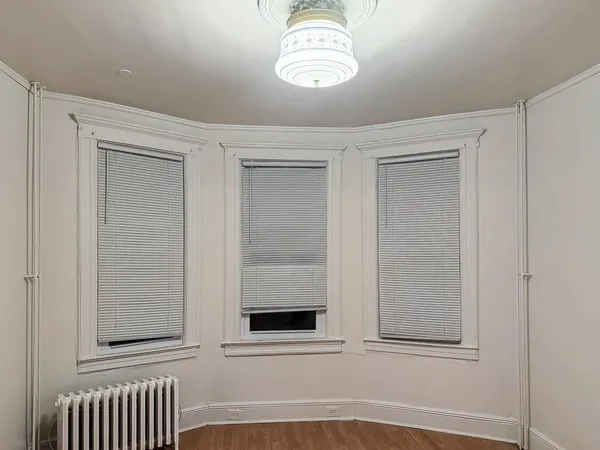 $2,100 | 186 Avenue C, Unit 1, Bayonne, NJ 07002
