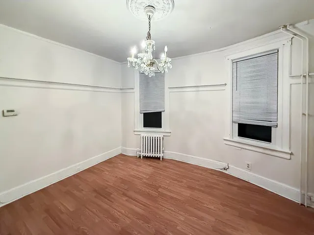 $2,200 | 186 Avenue C, Unit 1, Bayonne, NJ 07002