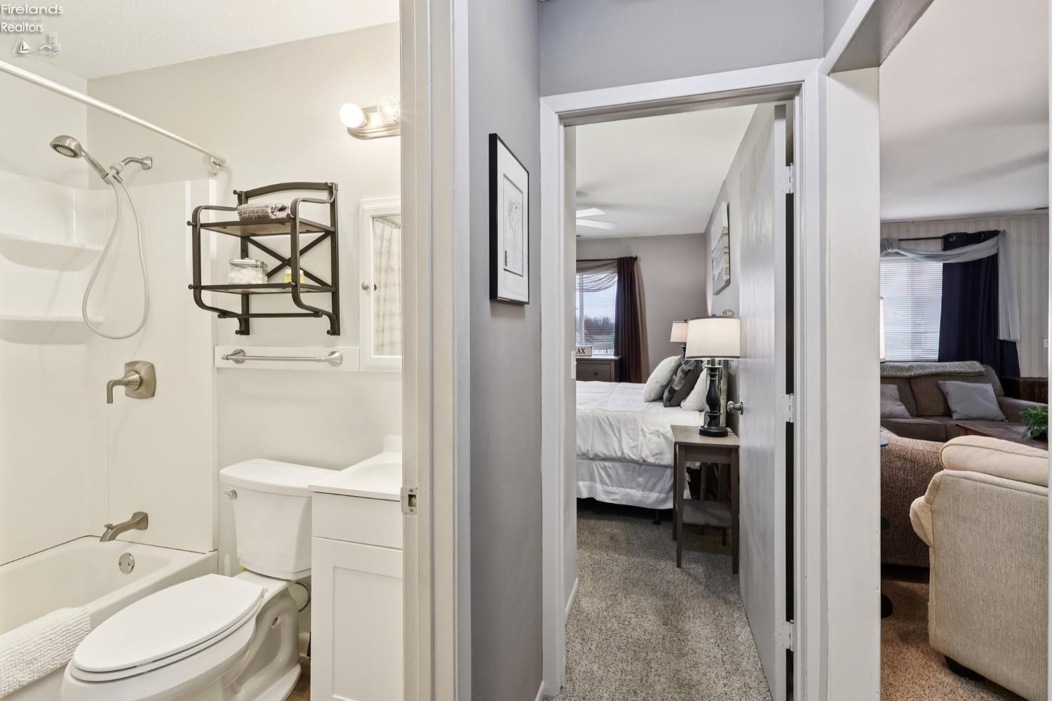 352 Main Street, Unit B Huron, OH 44839 - Photo 13 of 27 Gallery Image 13