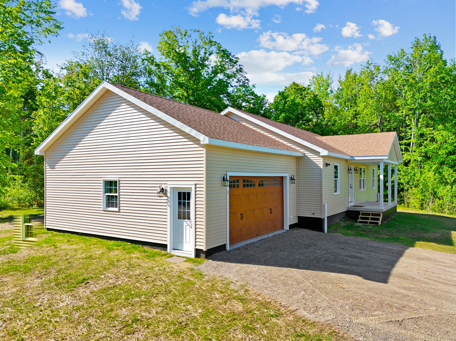 11 Chestnut Street Unity, ME 04988 - Photo 3 of 33 Garage Side of house