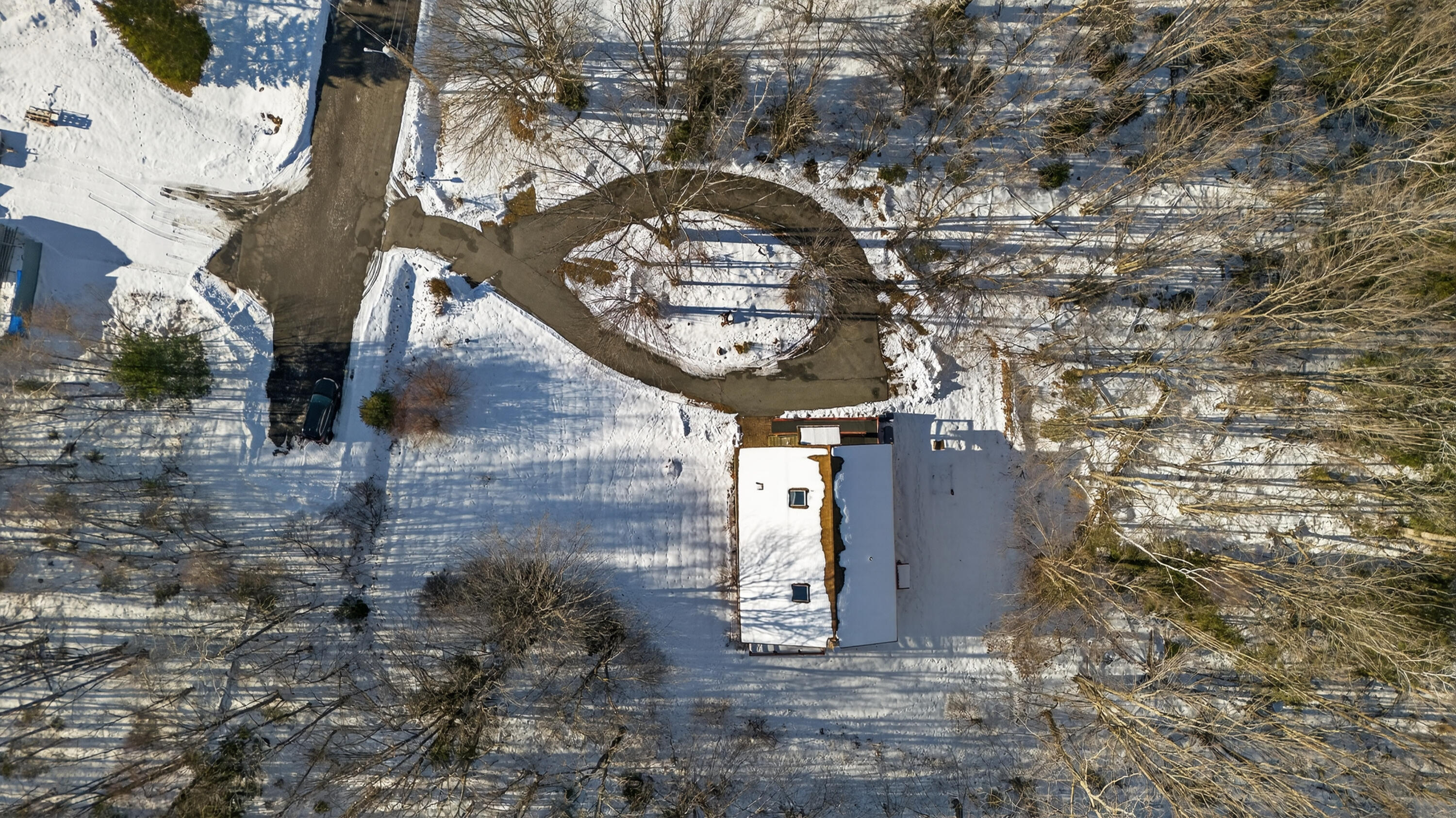 9 Wesley Drive Biddeford, ME 04005 - Photo 7 of 43 DJI_20251218133538_0502_D