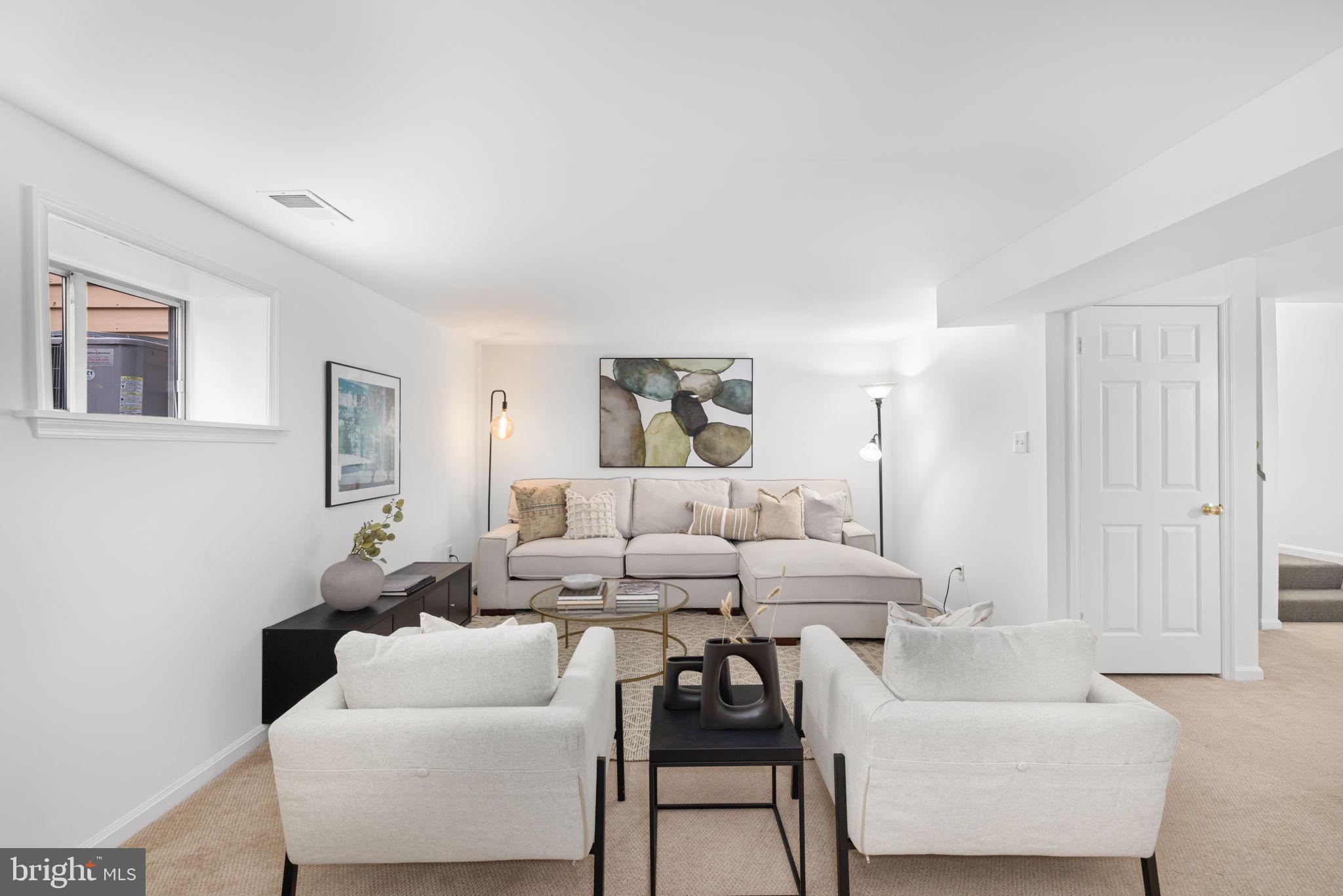 1509 Deer Point Way Reston, VA 20194 - Photo 36 of 50 Family Room