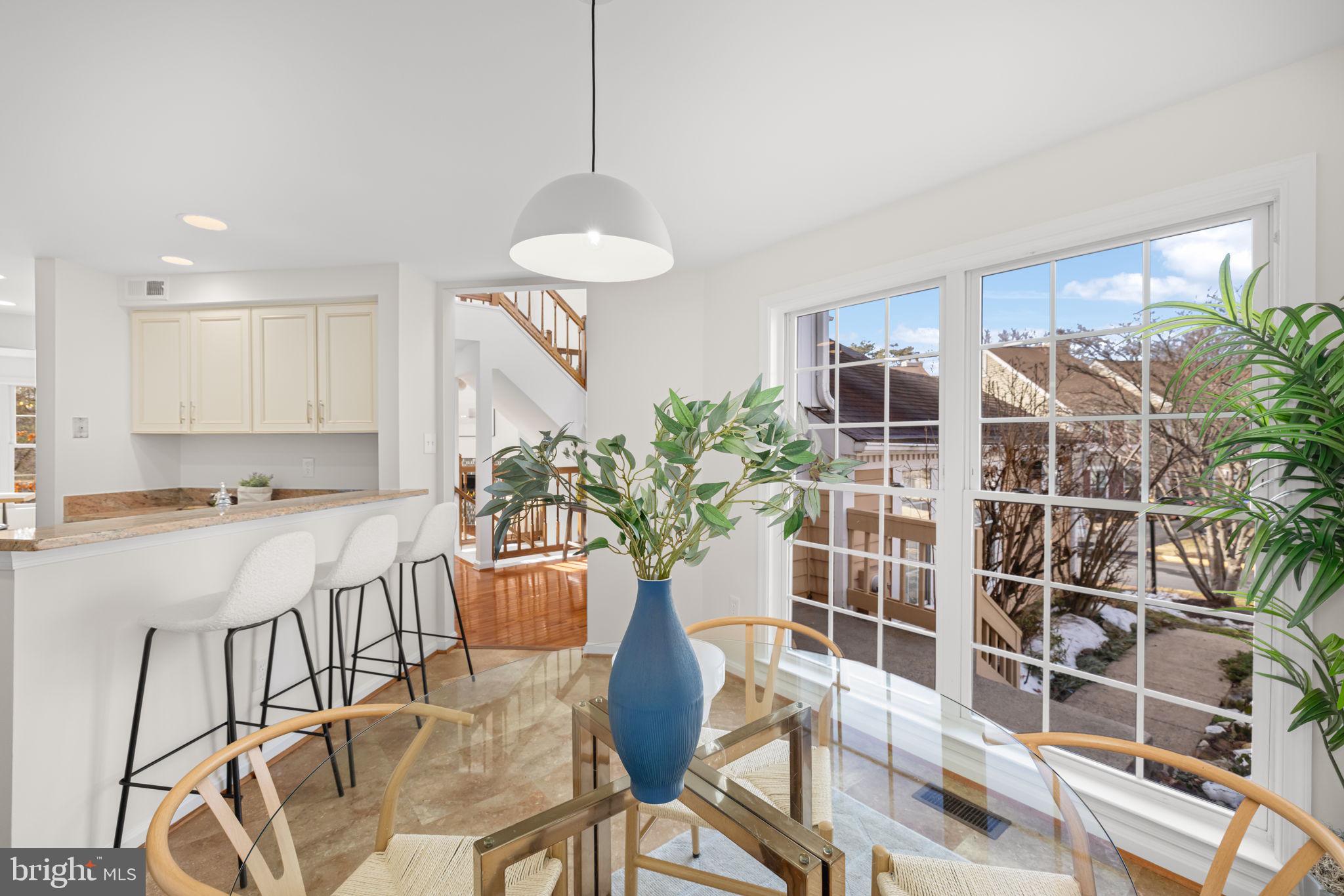 1509 Deer Point Way Reston, VA 20194 - Photo 8 of 50 Bright Open Eat-in Kitchen
