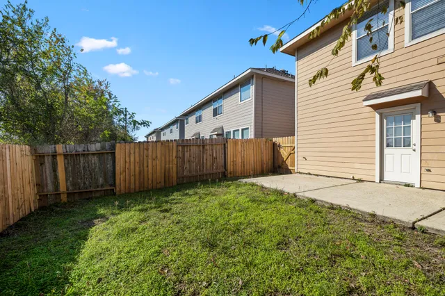 $198,000 | 2911 Hackamore Hollow Lane, Houston, TX 77014