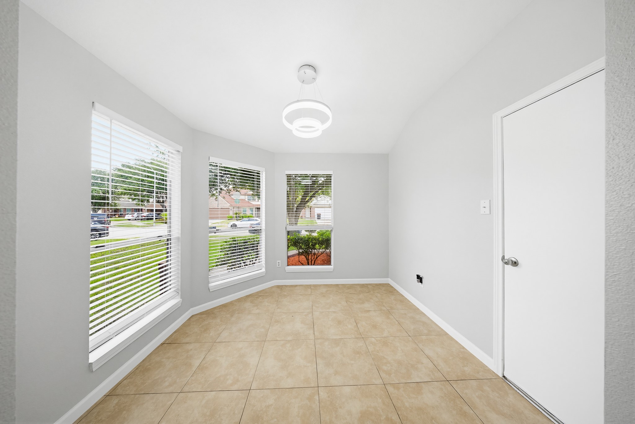 1114 Joshua Tree Lane Houston, TX 77073 - Photo 9 of 21