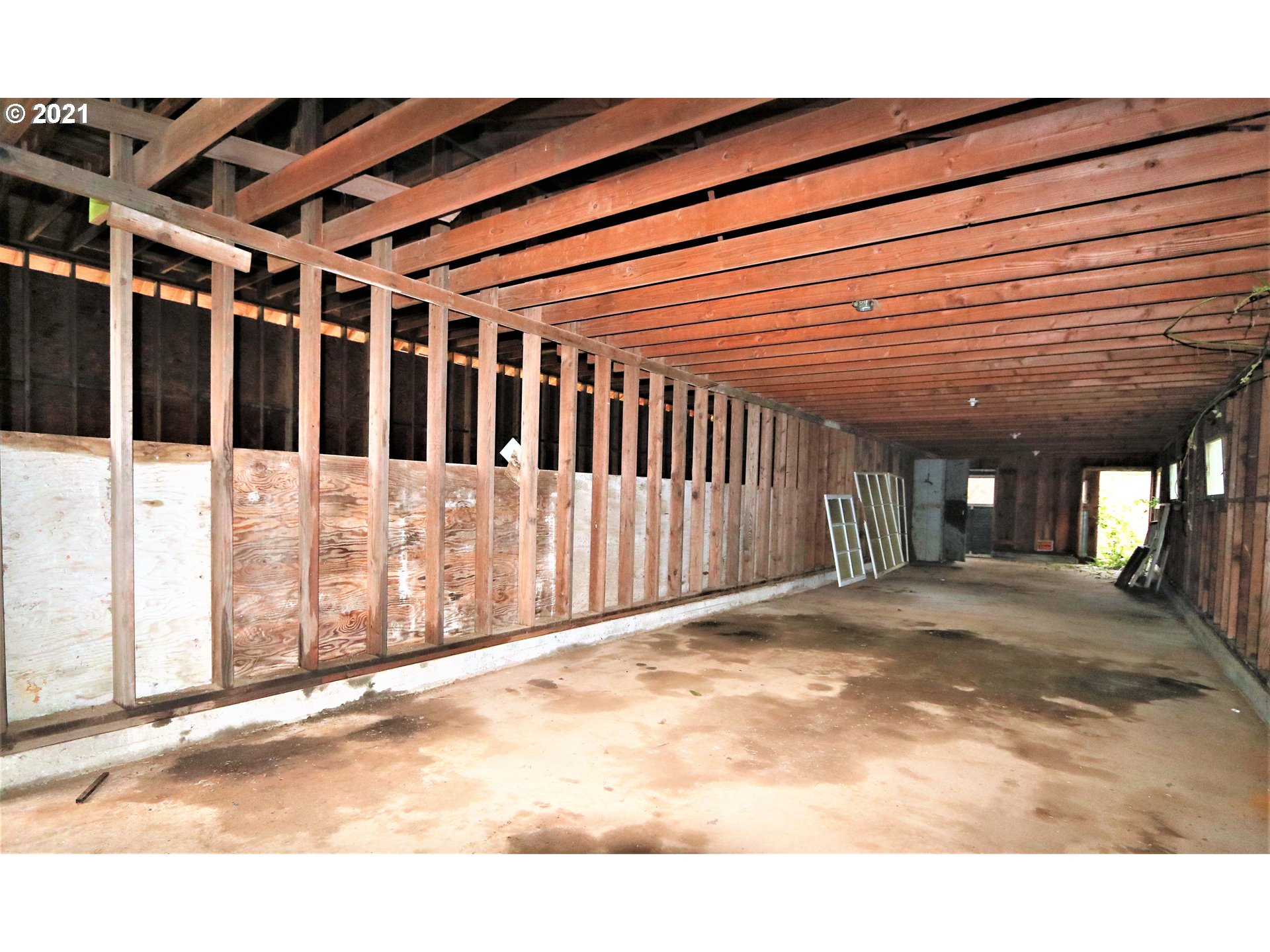 71925 Lentz Road Rainier, OR 97048 - Photo 11 of 29 Gallery Image 11