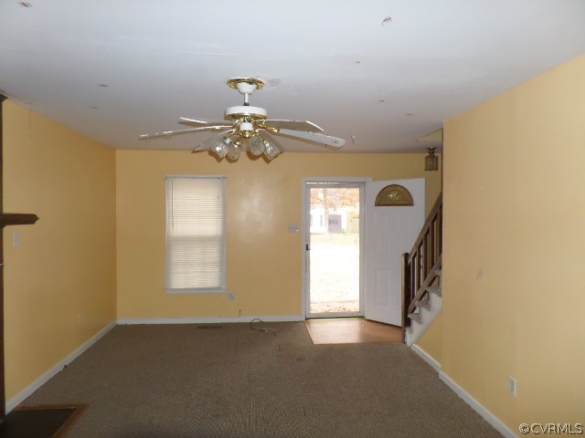10649 Genlou Road Chesterfield, VA 23832 - Photo 4 of 18 a view of a livingroom with a window